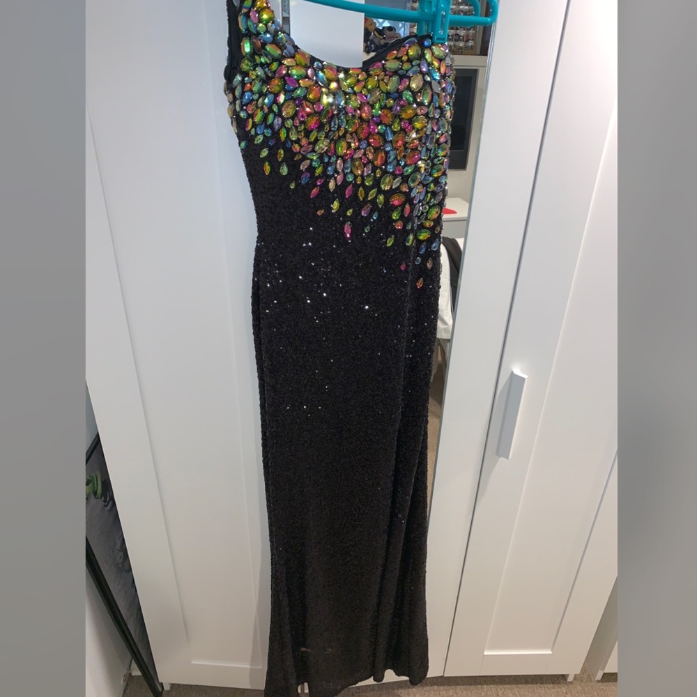 Le Femme Gown. Size 2 worn once